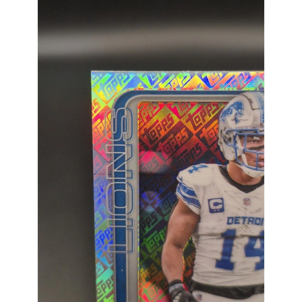 2025 Topps Chrome Amon-Ra St.Brown #98 Fanatics Exclusive Topps Refractor Lions